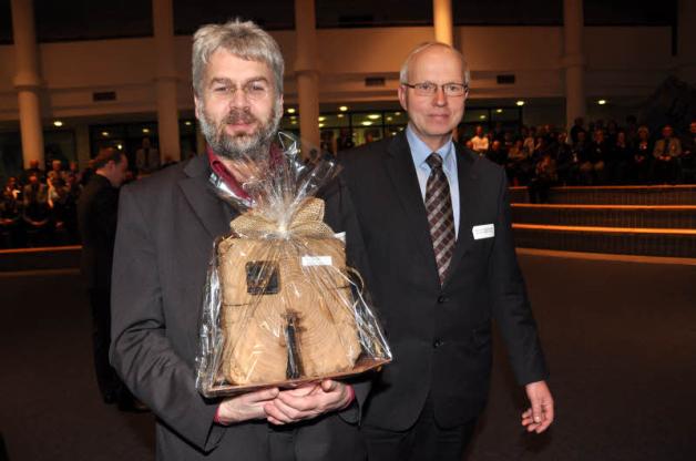 Anerkennung für geleistete Arbeit: Axel Ulrich (l.) und Rainer Boldt vom Stiftskirchenverein Bützow Anerkennung für geleistete Arbeit: Axel Ulrich (l.) und Rainer Boldt vom Stiftskirchenverein Bützow