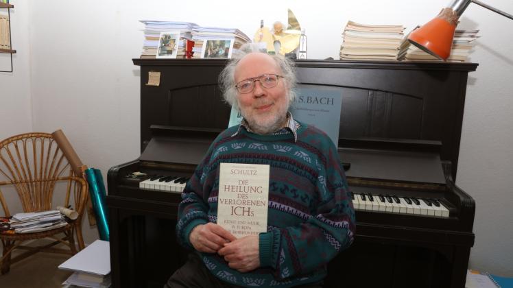 Der Wedeler Komponist Wolfgang-Andreas Schultz präsentiert sein neues Buch „Die Heilung des verlorenen Ichs – Kunst und Musik in Europa im 21. Jahrhundert“.