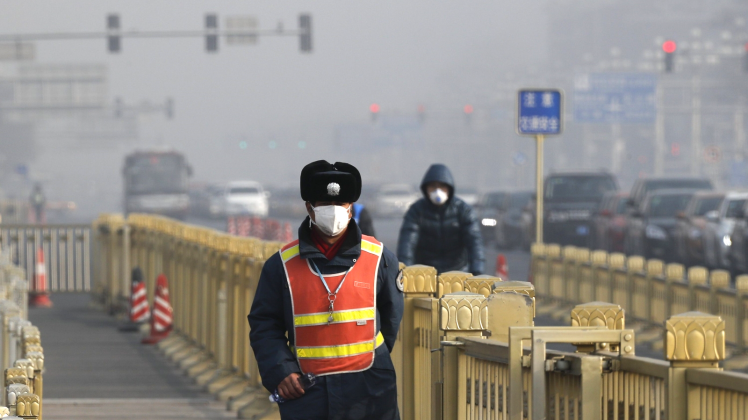 Smog in Peking: Mehr als 90 Prozent der Menschen auf der Erde sind laut Weltgesundheitsorganisation verschmutzter Luft ausgesetzt – mit verheerenden Konsequenzen. 