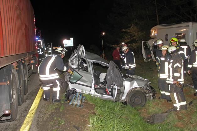 Nächtlicher Massenkarambolage auf der A24 Nächtlicher Massenkarambolage auf der A24