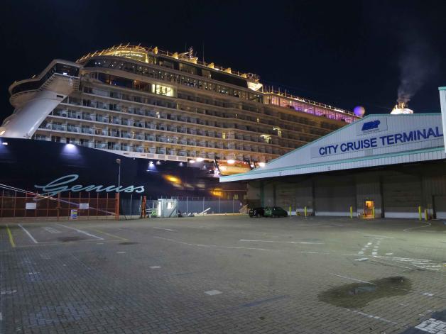 Deutsches Kreuzfahrtschiff sitzt in englischem Hafen fest: Abfahrt von „Mein Schiff 3“ aus Southampton verzögert sich – Unklarer Todesfall an Bord – Tauchergruppe im Einsatz Deutsches Kreuzfahrtschiff sitzt in englischem Hafen fest: Abfahrt von „Mein Schiff 3“ aus Southampton verzögert sich – Unklarer Todesfall an Bord – Tauchergruppe im Einsatz