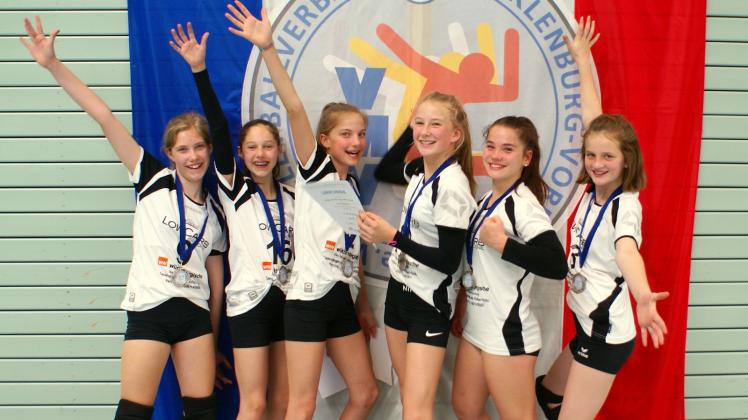 Im Juni geht´s für die U14-Volleyballerinnen des 1. VC Parchim zur Deutschen Meisterschaft nach Brandenburg. 