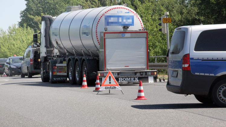 Unfall LKW kontra Radfahrer Unfall LKW kontra Radfahrer