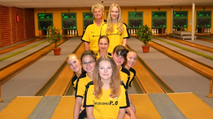 Pia Winkler (oben rechts) fährt wieder zur Deutschen Meisterschaft.