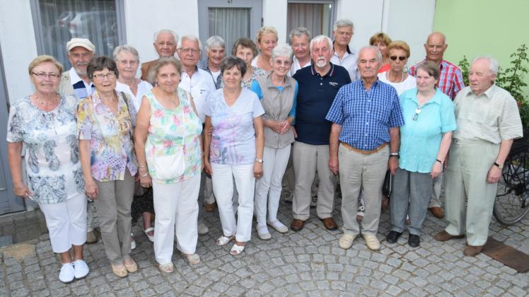 Abituriententreffen: 60 Jahre nach der Reifeprüfung an der Geschwister-Scholl-Oberschule haben sich die Ehemaligen in Bützow getroffen. 