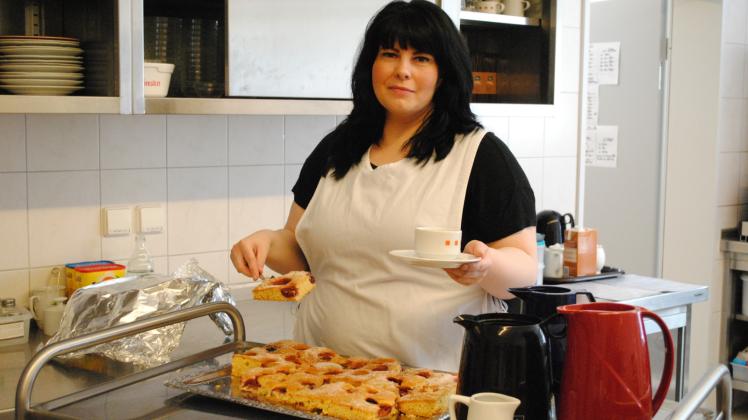 Nicht nur mit Leckereien erfreut Mareike Kablitz die Bewohner, sondern vor allem mit ihrer lieben Art. 