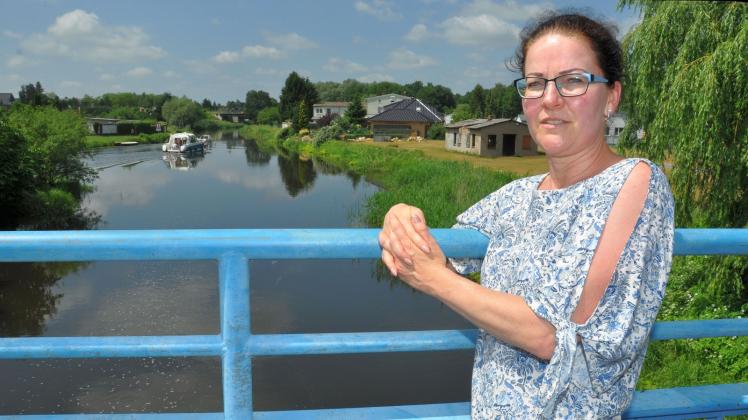 Kritisiert, dass die Elde oberhalb der Parchimer Schleuse in Richtung Garwitz immer mehr zuwuchert. Katrin Fischer-Pellin: „Auf Touristen, die die Kreisstadt aus dem Norden anfahren, macht das sicher keinen guten Eindruck.“