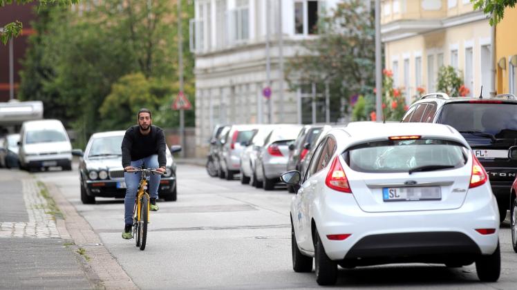 Bald Vorfahrt für Radfahrer? Die Waitzstraße gehört zu einer Reihe kleiner Straßen, die Fahrradstraße werden könnten.