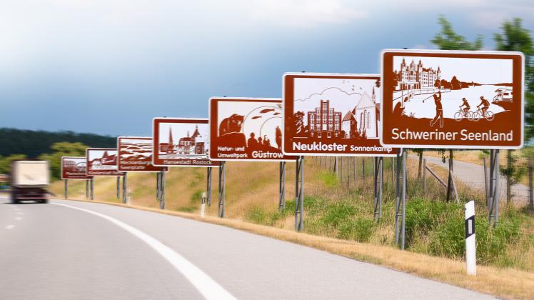 Autobahn_quer.jpg Autobahn_quer.jpg