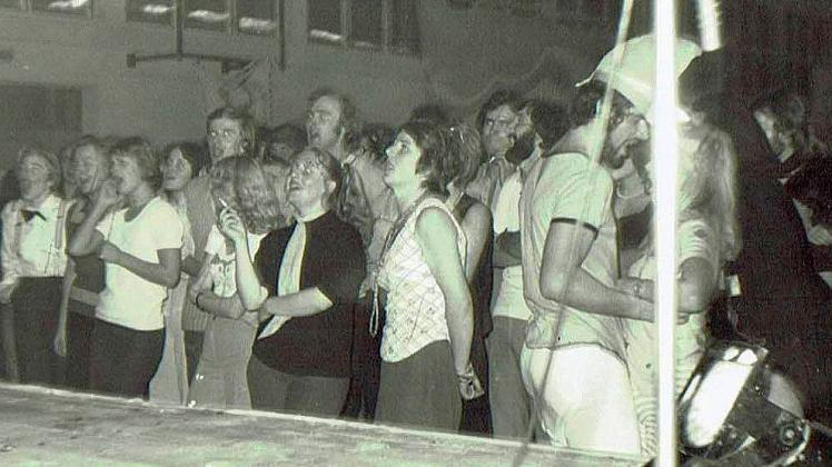 Live-Auftritte von Bands waren äußerst beliebt. Termine verbreiteten sich in Windeseile durch Mundpropaganda. 