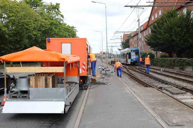 Straßenbahn in Rostock entgleist: Weiche falsch gestellt?