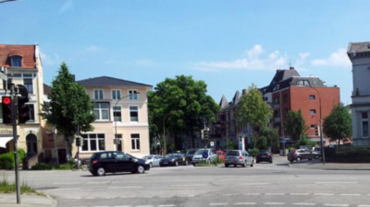 Die Kreuzung Hüxtertorallee / Moltkestraße kann nicht neu gestaltet werden, da kein Bauunternehmen rechtzeitig Interesse an dem Auftrag gezeigt hat.