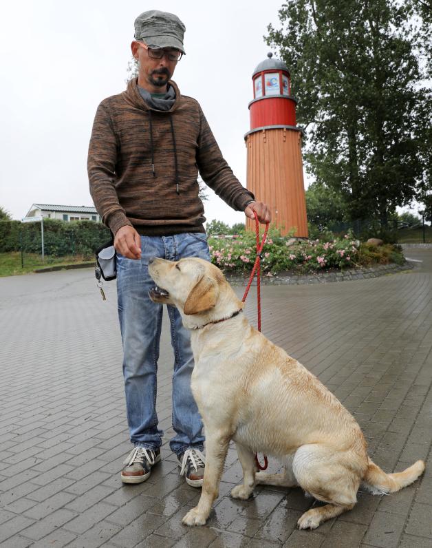 Campingurlauber rettet 80-jährige mit Suchhund Campingurlauber rettet 80-jährige mit Suchhund