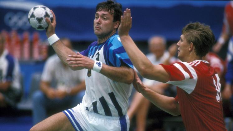 Der Rekordnationalspieler hat sein Kommen angekündigt: Frank-Michael Wahl (links, hier bei Olympia 1992), der für die Nationalmannschaften der ehemaligen DDR und für Deutschland insgesamt 344 Länderspiele absolvierte, war einer der größten Stars in der bisherigen Geschichte des HC Empor Rostock. 
