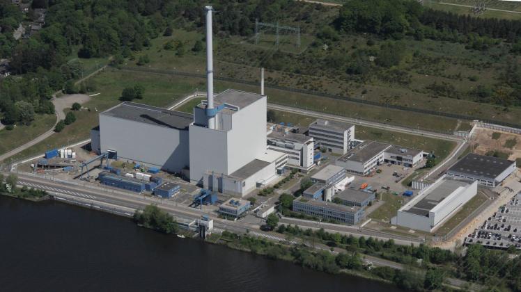 Der Energiekonzern Vattenfall muss das Kernkraftwerk Krümmel am Elbufer bei Geesthacht zurückbauen. Die Antragsunterlagen liegen jetzt öffentlich aus.