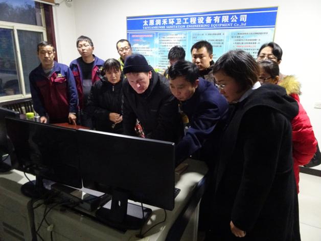 Hans-Joachim Alfeld (Mitte) bei seinem Einsatz in China. Hans-Joachim Alfeld (Mitte) bei seinem Einsatz in China.