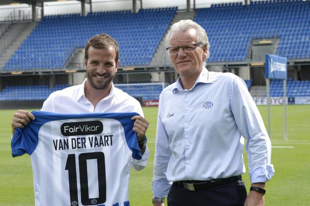 Wechsel innerhalb der dänischen Liga: Ex-HSV-Star Rafael van der Vaart spielt ab der kommenden Saison bei Esbjerg FB.