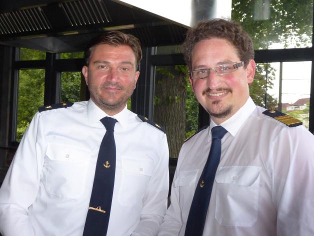 Vorstand und Leiter des Münchener Matrosenchors: Thomas H. Neuberger (l.) und Manuel Tessun. Vorstand und Leiter des Münchener Matrosenchors: Thomas H. Neuberger (l.) und Manuel Tessun.