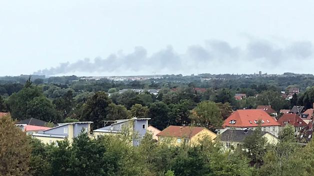 Der Rauch zieht bis nach Schwerin. Der Rauch zieht bis nach Schwerin.