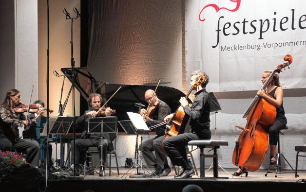 Das Ensemble Resonanz bei den Festspielen Mecklenburg-Vorpommern 2018 im Mestliner Kulturhaus