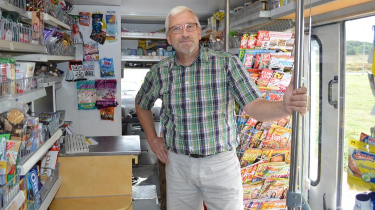 Der 52-jährige Norman Stehr gibt seinen rollenden Einkaufsladen am Mittwoch nach drei Jahren auf. 