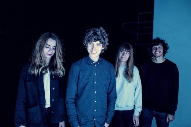 „Tonbandgerät“ sind Isa Poppensieker, Ole Specht, Sophia Poppensieker und Jakob Sudau (von links). „Tonbandgerät“ sind Isa Poppensieker, Ole Specht, Sophia Poppensieker und Jakob Sudau (von links).