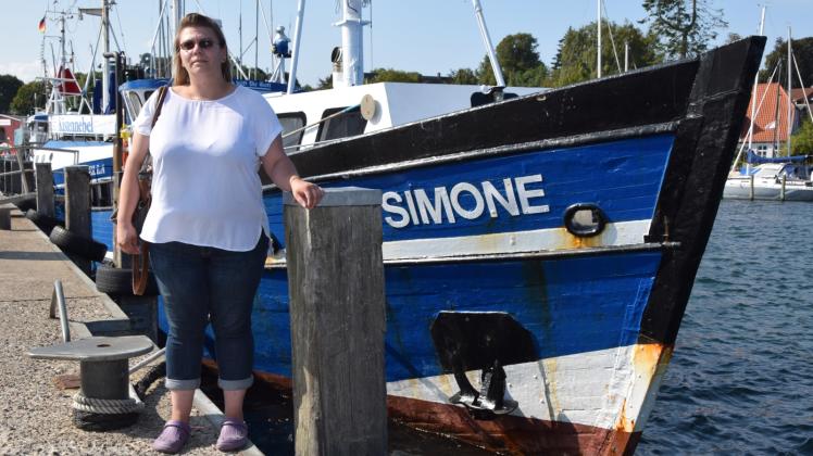 Tanja Lutz sieht keine Zukunft mehr für die MS Simone. Sie muss das Schiff, das seit 2002 in Eckernförde seinen Heimathafen hat, aus finanziellen Gründen aufgeben.