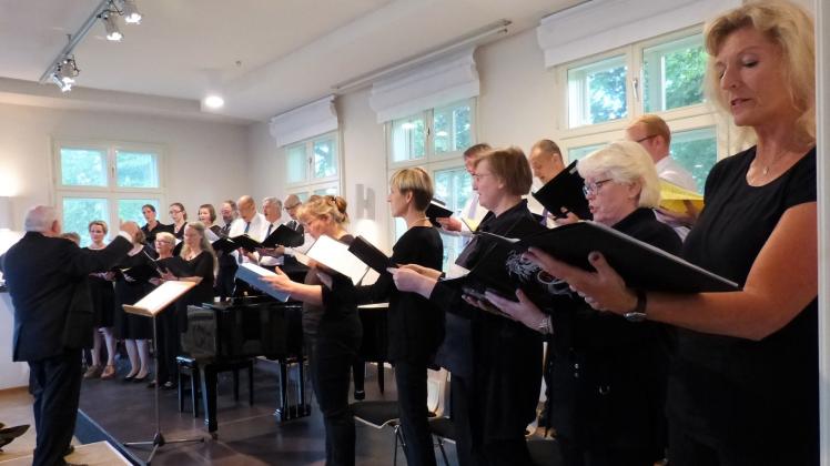 Der Kammerchor Canterino Wasbek singt Sonntag in der Wasbeker Kirche. 