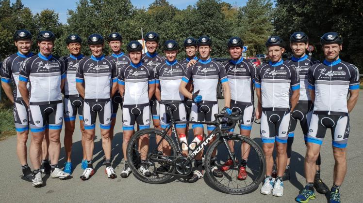 Ordentliches Aufgebot: Mit gleich 14 Fahrern startete das Radteam der Sportorthopädie Hofmann in Wendland