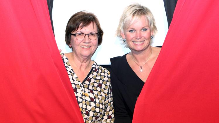 Edith Berkau (links) und Nicole Claussen organisierten die Frauen-Film-Wochen im Kino-Center.