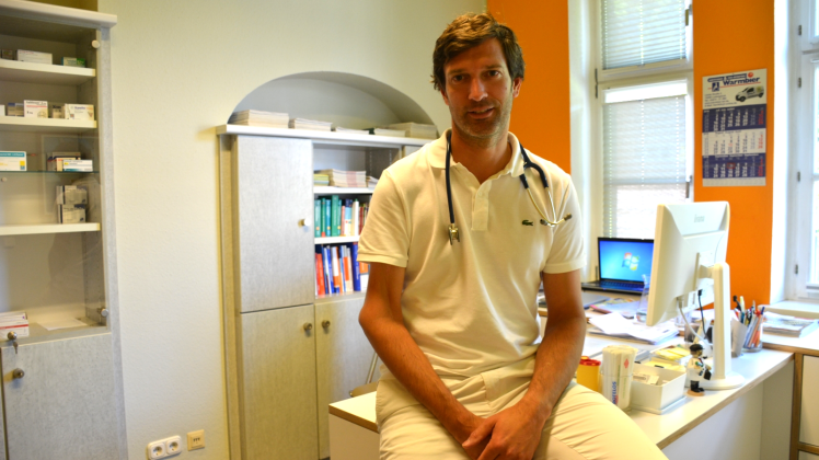 Landarzt aus Überzeugung: Dr. Joachim Schamberger hat in Grabow eine Praxis übernommen.