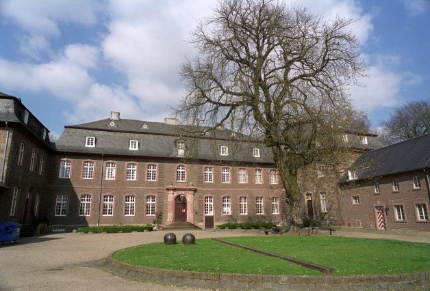 Das Schloss Wahn im gleichnamigen Kölner Ortsteil. Das Schloss Wahn im gleichnamigen Kölner Ortsteil.