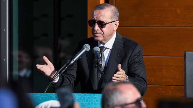 Recep Tayyip Erdogan, Präsident der Türkei, spricht sich in Köln für Frieden aus.