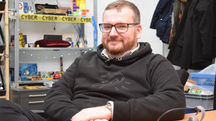 Der Schweriner Matthias Manow kennt sich aus in Sachen Computertechnik – ehrenamtlich ist er im Hackspace aktiv. 