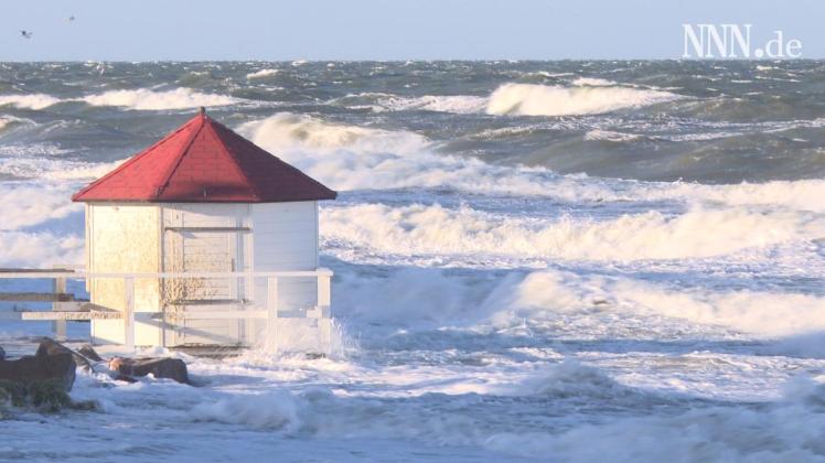 Turbulenter Start ins neue Jahr: Sturmflut an der Ostseeküste