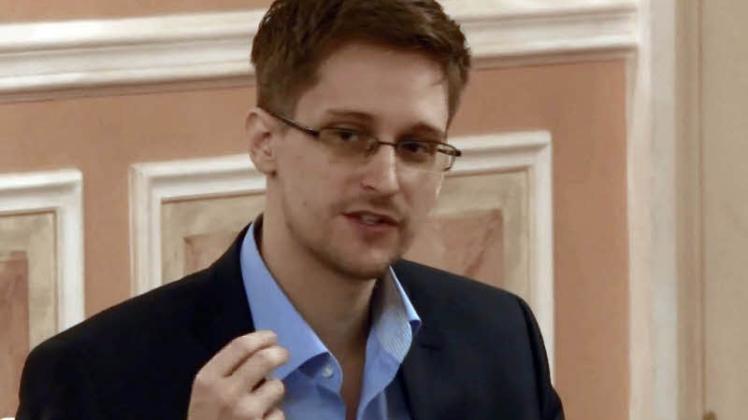 Die Philosophische Fakultät der Uni Rostock will Edward Snowden die Ehrendoktorwürde verleihen - Uni-Rektor Prof. Wolfgang Schareck hat dagegen sein Veto eingelegt. Nun liegt der Fall beim OVG Greifswald.
