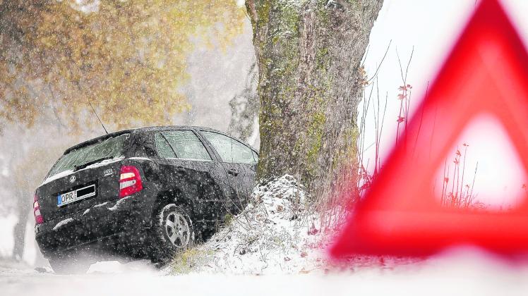 Es gab etwa 28 Unfälle nach plötzlich einsetzendem Schneefall in MV.