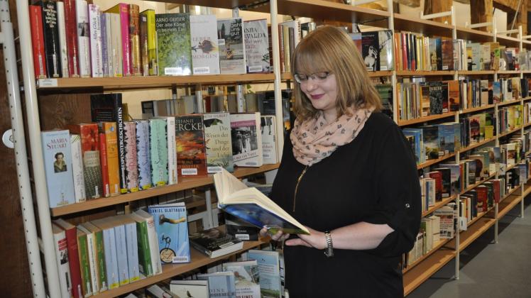 Susann Fritz, die neue Leiterin der Stadtbibliothek Perleberg, ist literarisch „eher bei den Romanen unterwegs“. 