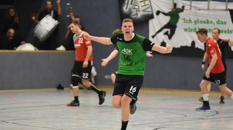 Jubel bei Tim Dethloff: Der Güstrower gewann mit seinem Team das Topspiel der Handball-MV-Liga gegen die TSG Wismar mit 22:19. 