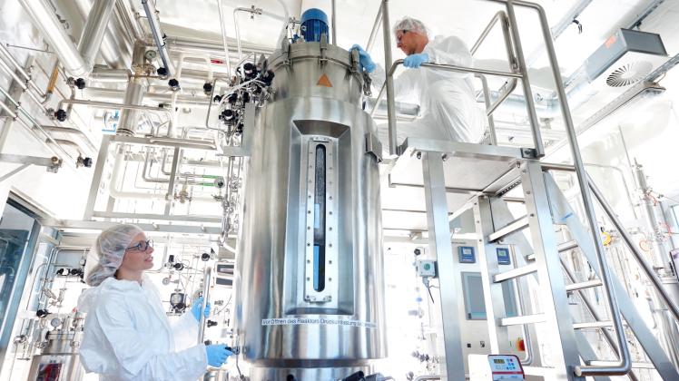 Einblick in die Produktion: Nordmark entwickelt, gewinnt und produziert biologische Wirkstoffe und Arzneimittel. 