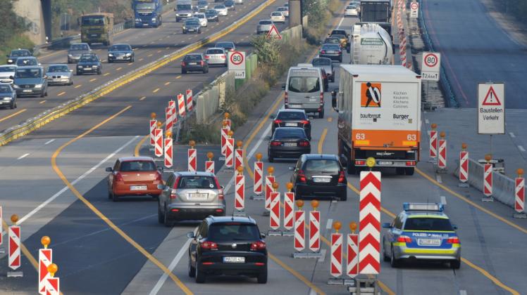 Nun werden auch Straßeninstandsetzungsarbeiten an den Autobahn-24-Anschlussstellen Parchim und Suckow durchgeführt. 
