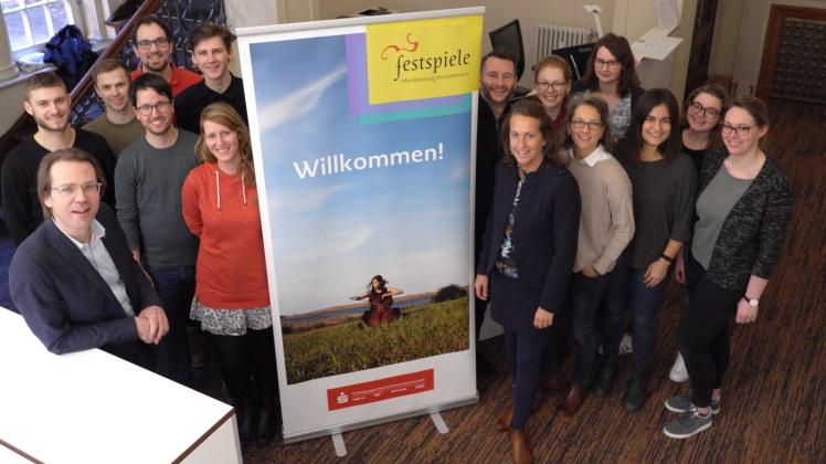 Das Team der Festspiele Mecklenburg-Vorpommern-Stiftung freut sich, eine Vorverkaufsstelle zu haben. 