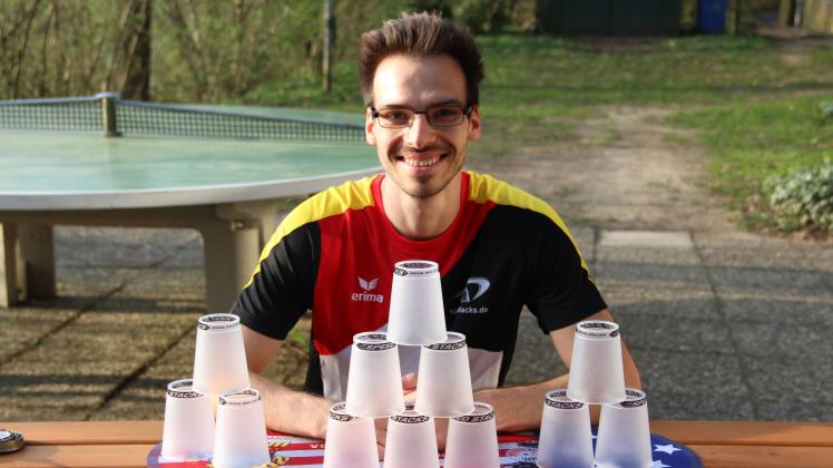Weltmeisterliches Training: Patrick Kern stapelt im Sommer auch gerne mal im Freien.