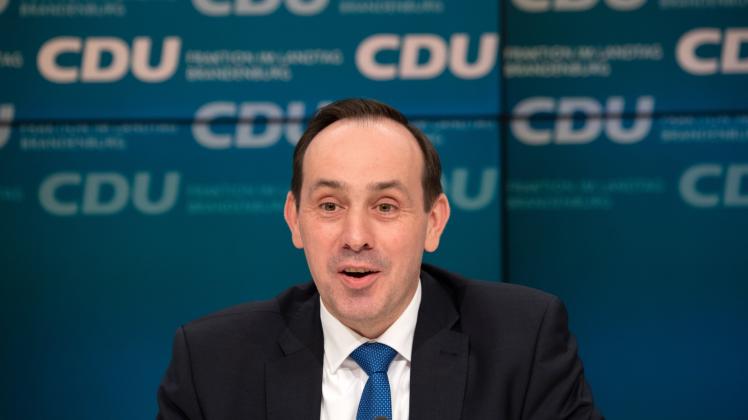 CDU-Landesvorsitzender Ingo Senftleben eröffnet mit seinen Wahlkampfthemen seinen Landtagswahlkampf. Die SPD will am Wochenende nachziehen. 