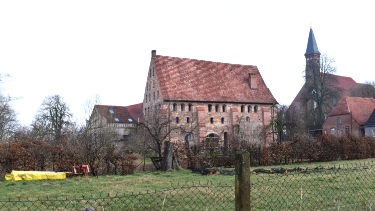 Besucher zeigen sich immer wieder von der besonderen Atmosphäre der Klosteranlage mit Gutspächterhaus, gotischem Warmhaus und Klosterkirche überrascht. 