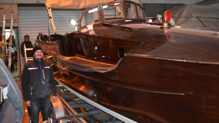 Diese Yacht stammt aus dem Jahre 1927. Sie aufzuarbeiten ist für Christian Fischer vom Sportbootzentrum am Ziegelsee kein Problem. 