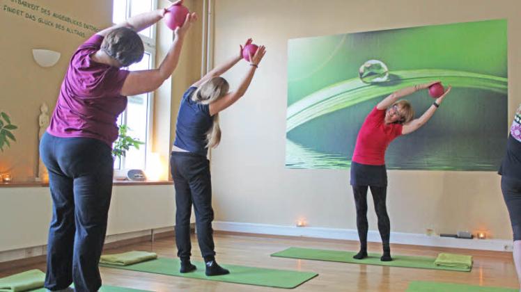 In ihrem Atelier für Yoga und Pilates möchte Beata Runge ihren Teilnehmerinnen ein gesundes Körpergefühl und Selbstbewusstsein vermitteln. 