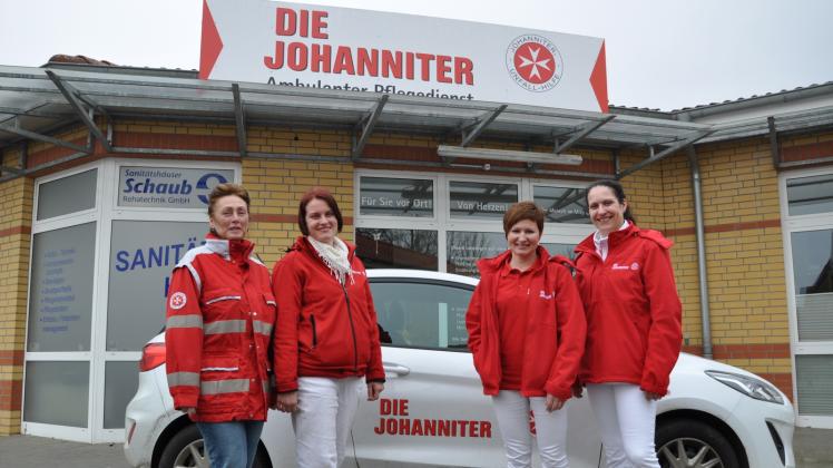 Vier von zwölf Mitarbeitern des Ambulanten Pflegedienstes in Leezen: die Schwestern Anna, Elena, Caro und Christine (v. r.). 