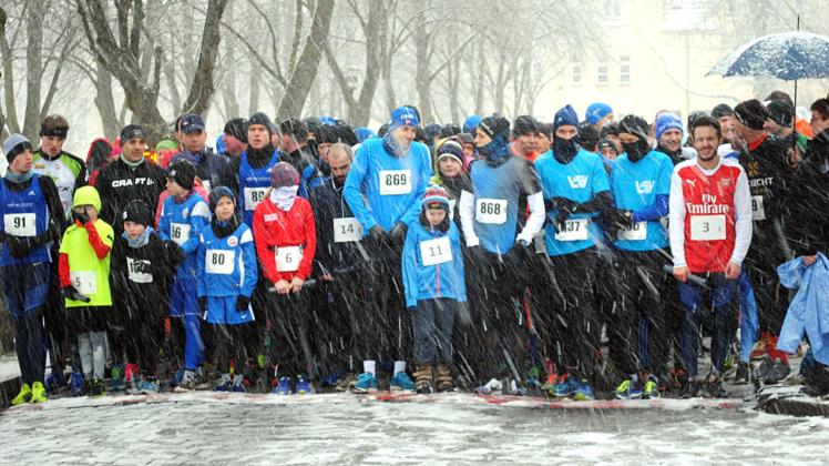 Widrige Bedingungen: Knapp 250 Läufer starteten vergangenes Jahr trotz Schneegestöbers beim Osterlauf. 