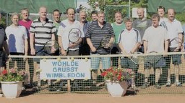 Nach 20 Jahren: Gründer gewinnen Tennismatch